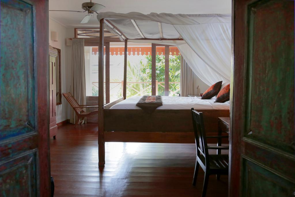 Villa Varuna Legian Szoba fotó