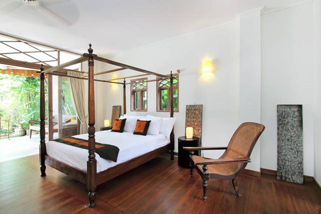 Villa Varuna Legian Szoba fotó