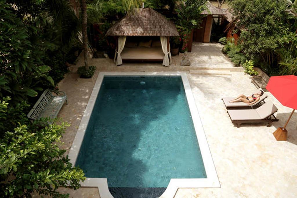 Villa Varuna Legian Szoba fotó