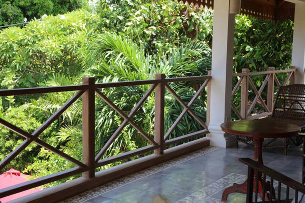 Villa Varuna Legian Szoba fotó