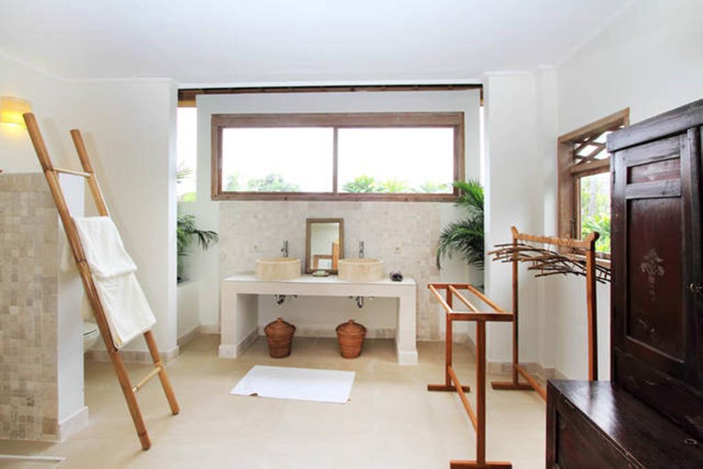 Villa Varuna Legian Szoba fotó