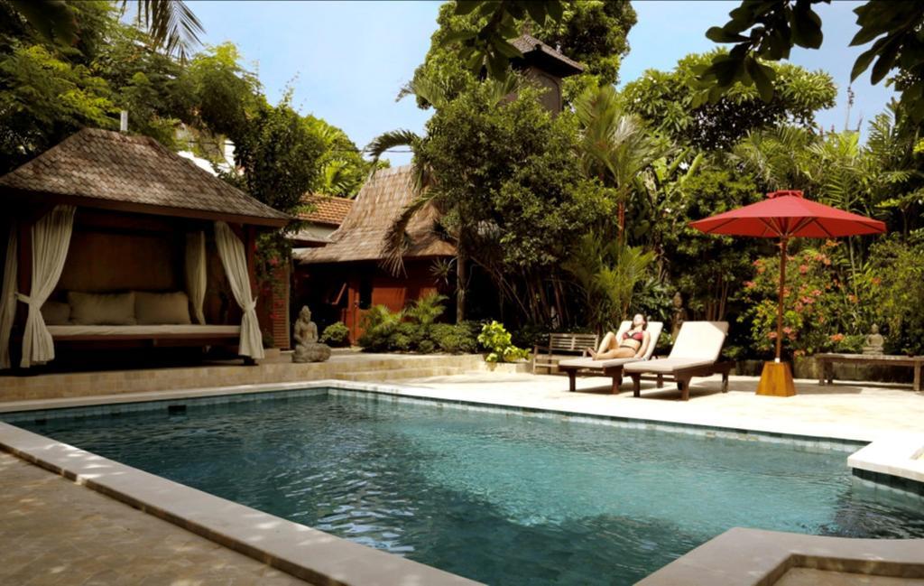 Villa Varuna Legian Szoba fotó